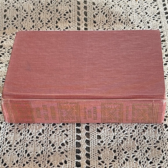 Other - Vintage Red Hardcover Poetry Book 🌺